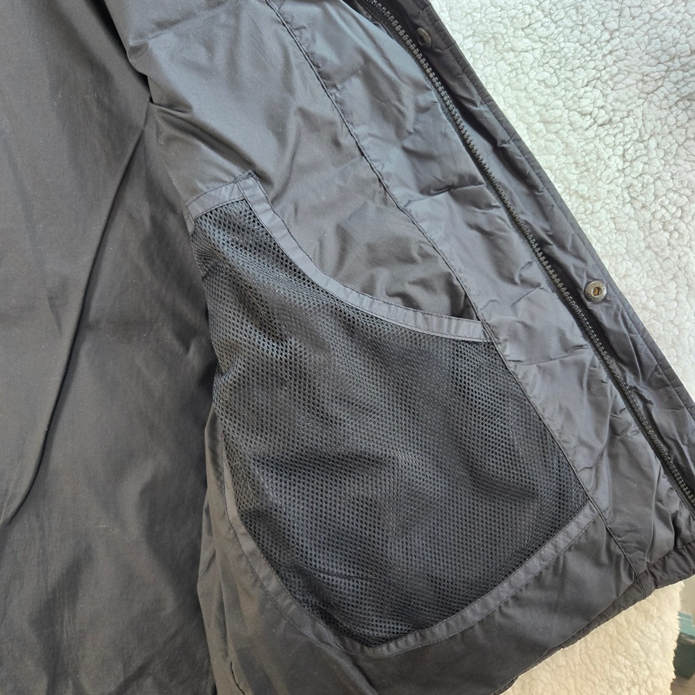 Eddie Bauer Mens L Black Down Vest Quilted‎ Goose Down Puffer Lightweight Casual - Picture 8 of 10